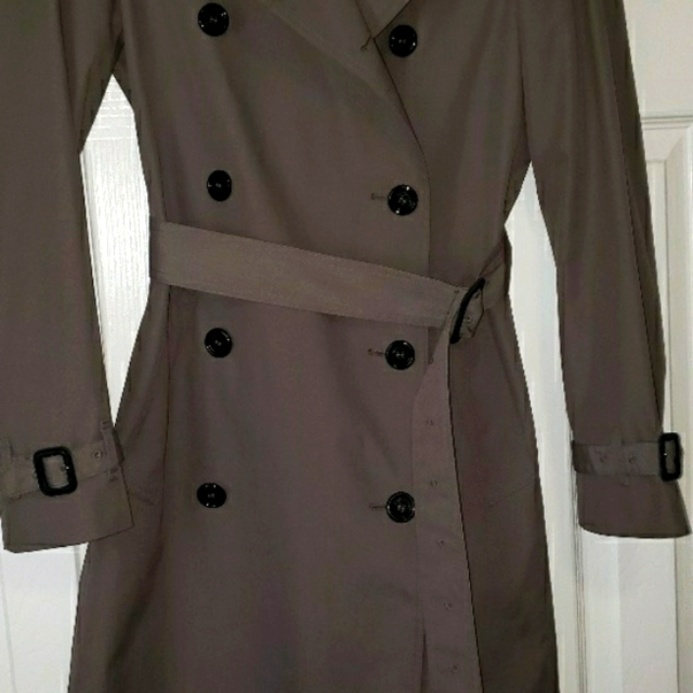 Burberry Chelsea Heritage Trench Coat